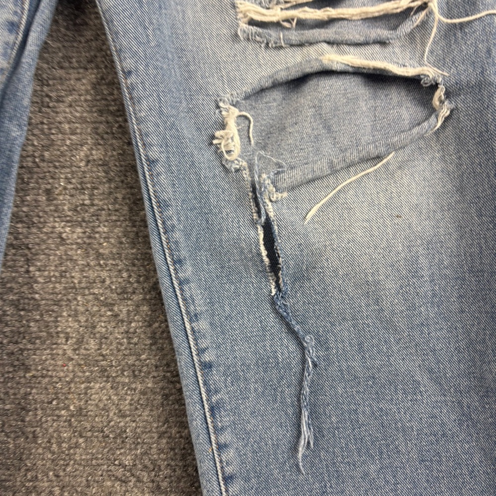 VERVET Women’s Distressed Denim Straight Leg Mom Jean size: 32 - Picture 3 of 9